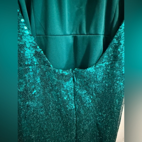 Sparkling Teal Halter Mini Dress - Picture 4 of 9
